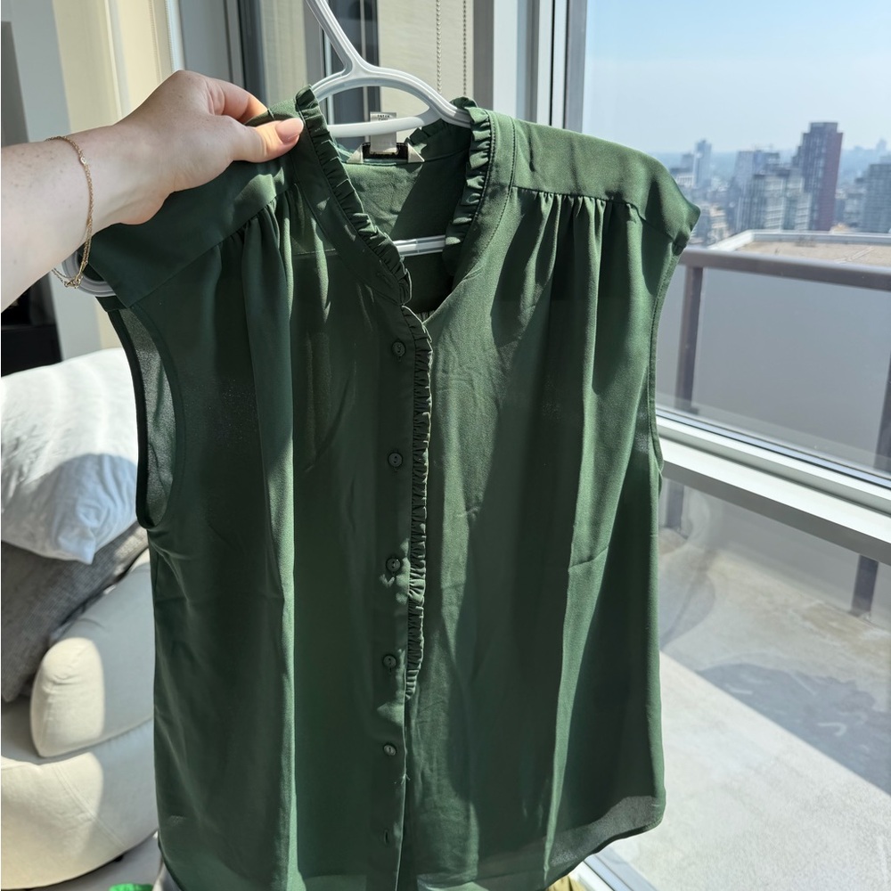 RW&CO. Sleeveless Ruffle-Trim Button Front Blouse - Forest Green